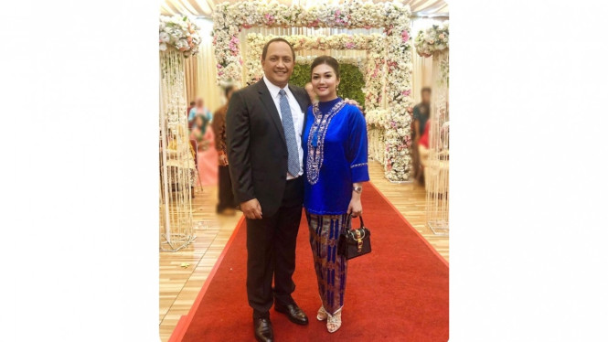 Bella Saphira - suami