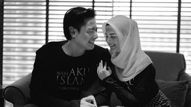 Roger dan Cut Meyriska