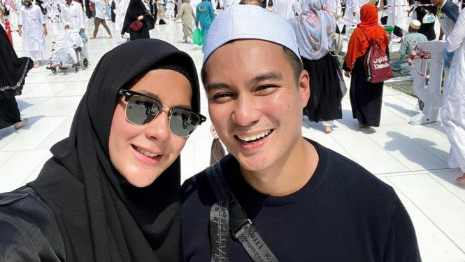Paula Verhoeven berhijab, baim wong