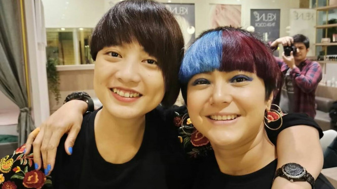 Leony dan Poppy Sovia