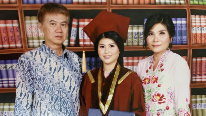 Mitzia Abigail pacar Anthony Ginting