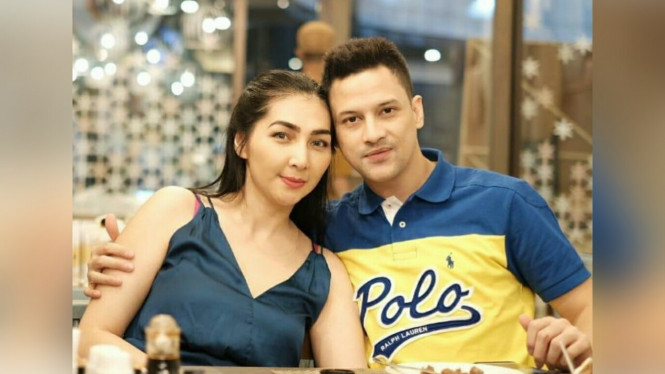 Lucky Perdana - Veronica