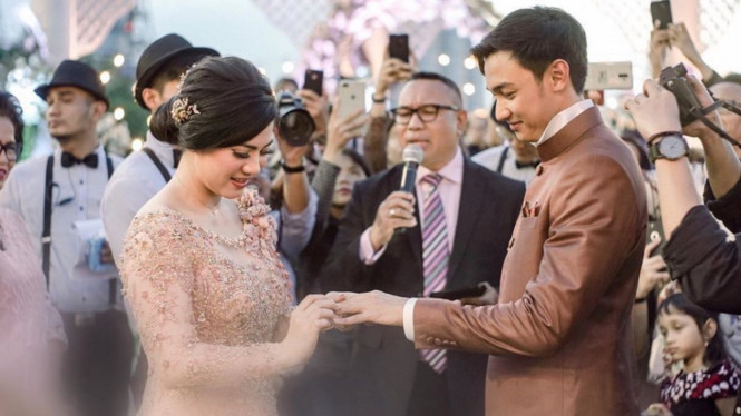 Hito Caesar dan Felicya