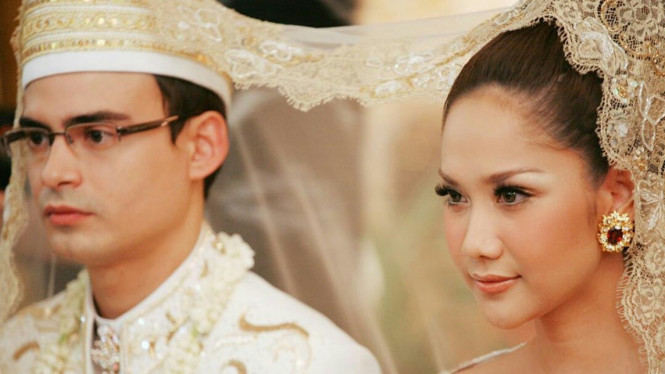 Ashraf Sinclair suami BCL meninggal