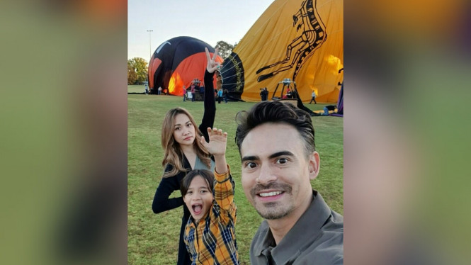 Ashraf Sinclair - Noah Sinclair