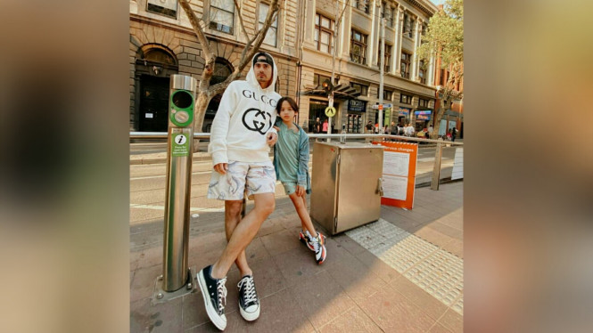 Ashraf Sinclair - Noah Sinclair