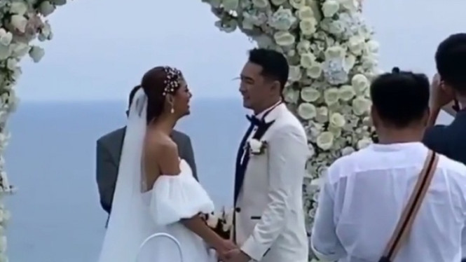 Gerald Yohanes dan Metzy Mez