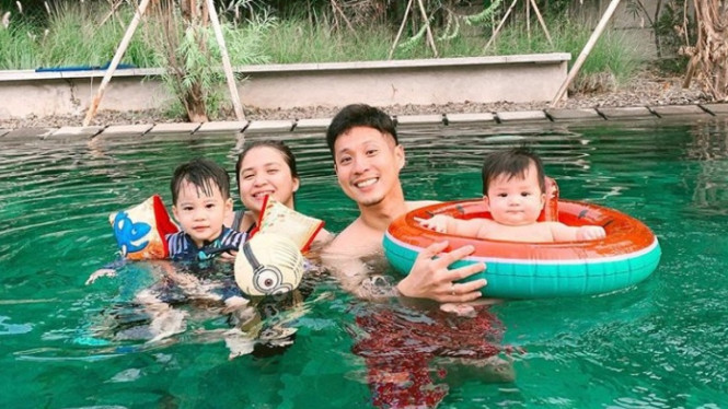 Instagram/@putrititian