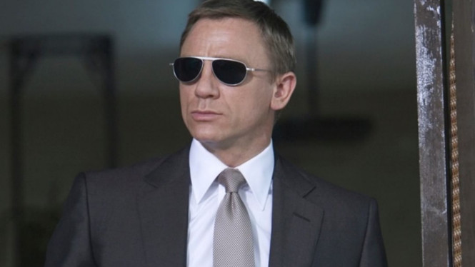Daniel Craig