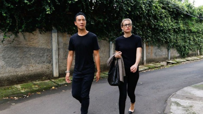 Daniel Mananta dan Viola Maria