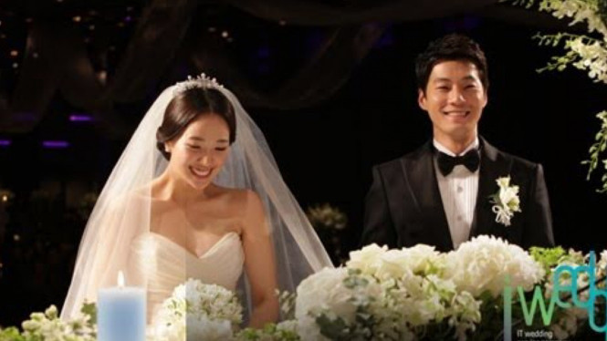 Jeon Hye Jin dan Lee Chun Hee