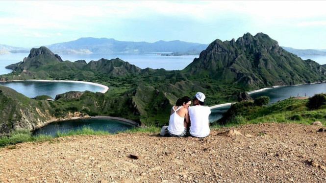 Julie Estelle dan pacar, pembalap David Tjipto