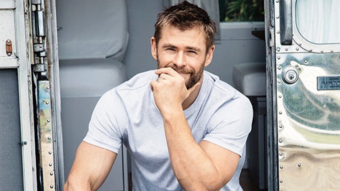 Instagram/@chrishemsworthdaily