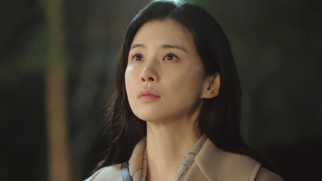 Lee Bo Young