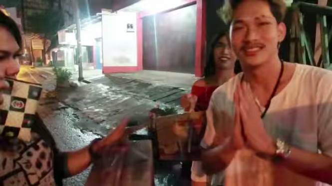 Youtuber prank banci saat ramadhan