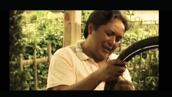 adi kurdi meninggal dunia