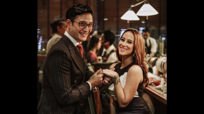 mike lewis dan janisaa pradja