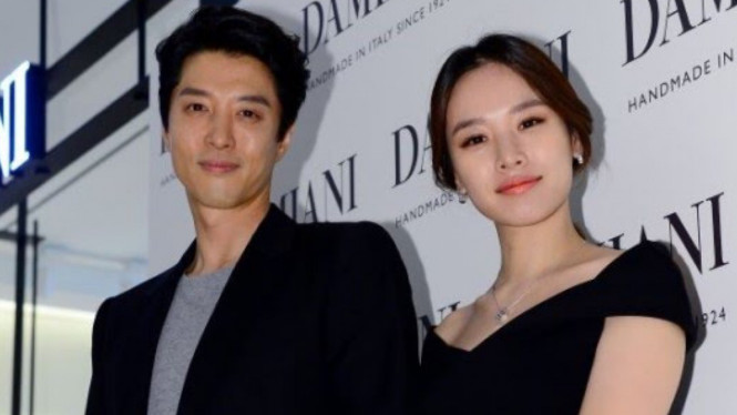 Lee Dong Gun dan Jo Yoon He