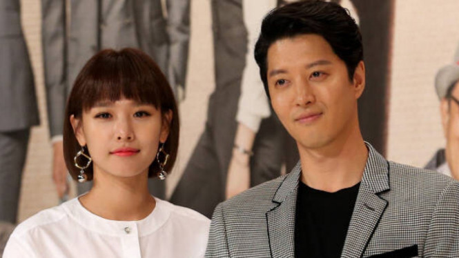 Lee Dong Gun dan Jo Yoon He