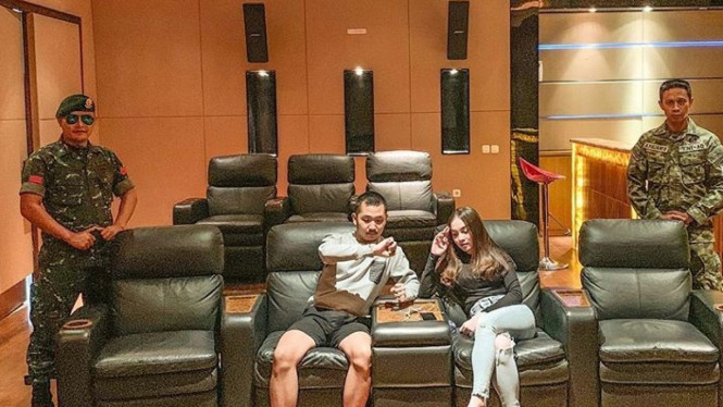 Gusti Ega dan Elina Joerg