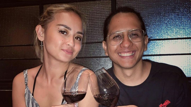 Instagram/joannaalexandra