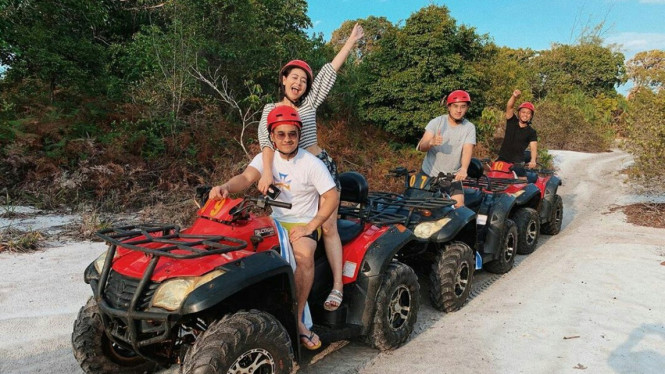 Instagram/@laura_theux