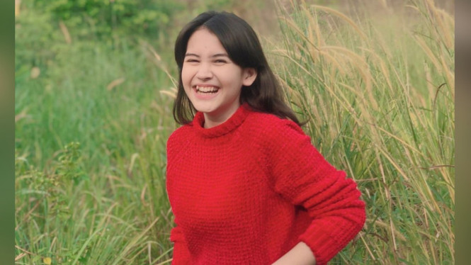 Instagram/@sandrinna_11