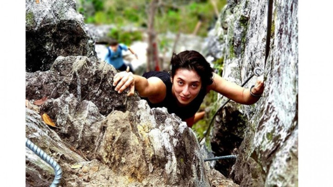 Instagram/@farali_khan