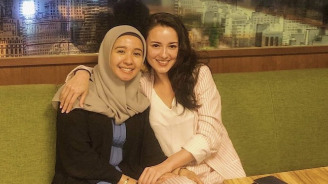 instagram/@julstelle