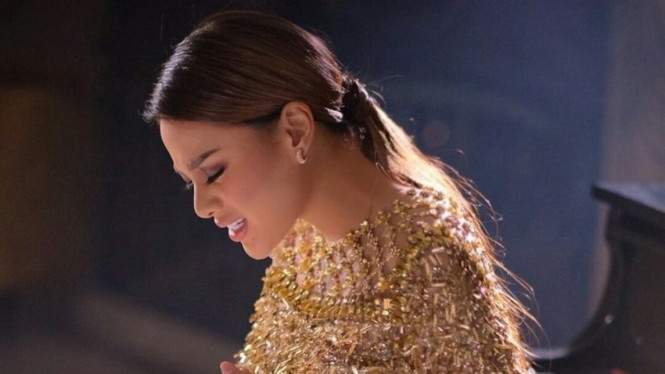 Instagram/@aurelie.hermansyah