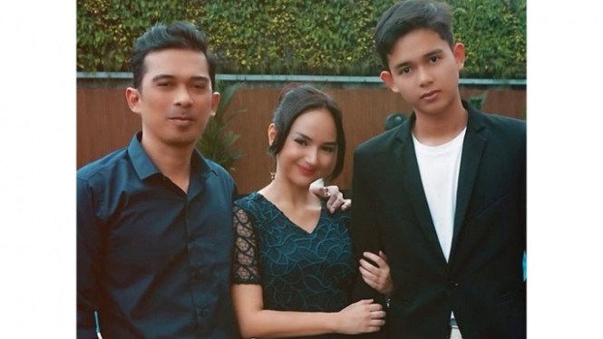 Instagram/@angelicasimp.new