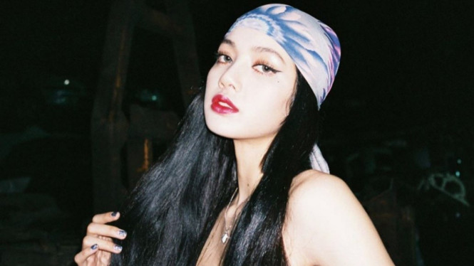 @lalalisa_m/Instagram