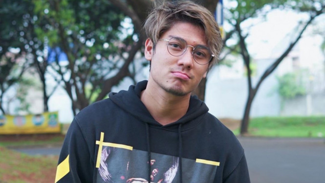 @rizkybillar/Instagram