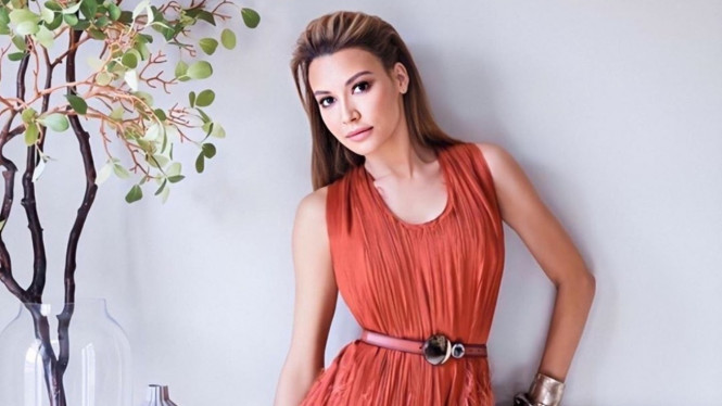 Instagram/@nayariverateam