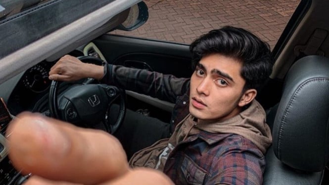 Instagram/@renaldrmdhnreal