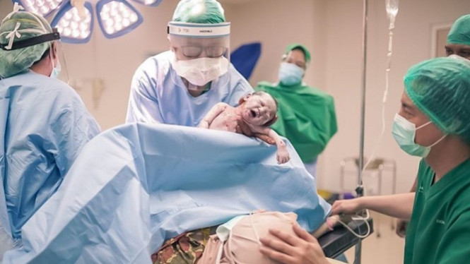 Instagram/@cutmeyriska