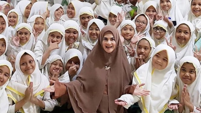 Instagram/@astrie_ivo