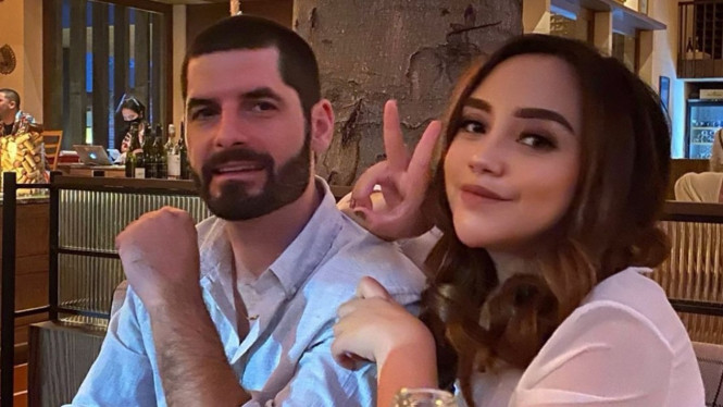 Instagram/@salmafinasunan