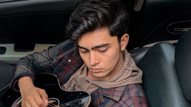 Instagram/@renaldrmdhnreal