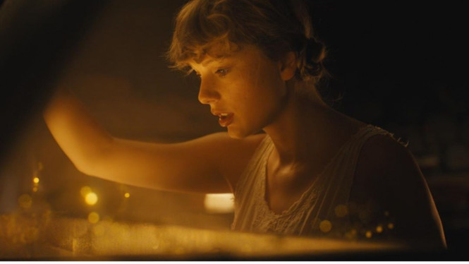 Instagram/@taylorswift