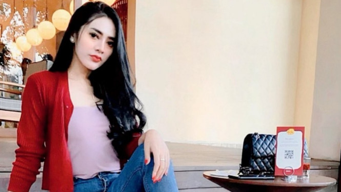 Instagram/@vernitasyabilla