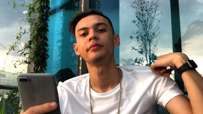 Instagram/@richardzgibson