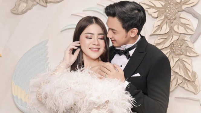 Instagram/@felicyangelista_