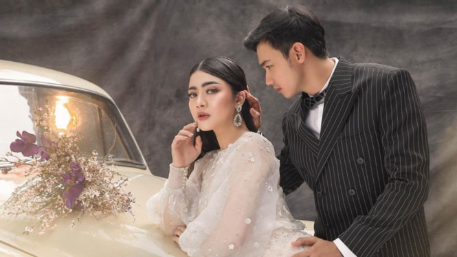 Instagram/@felicyangelista_