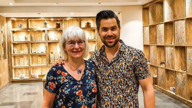 instagram/peteronemusic