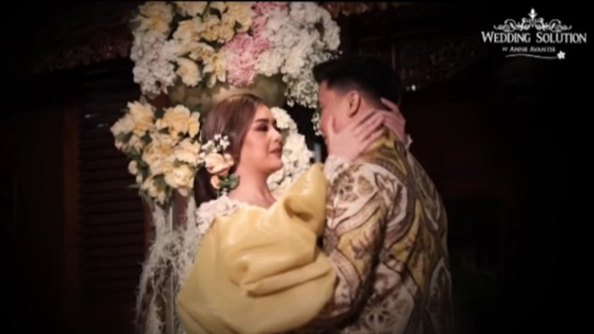 Instagram/amandamanopo