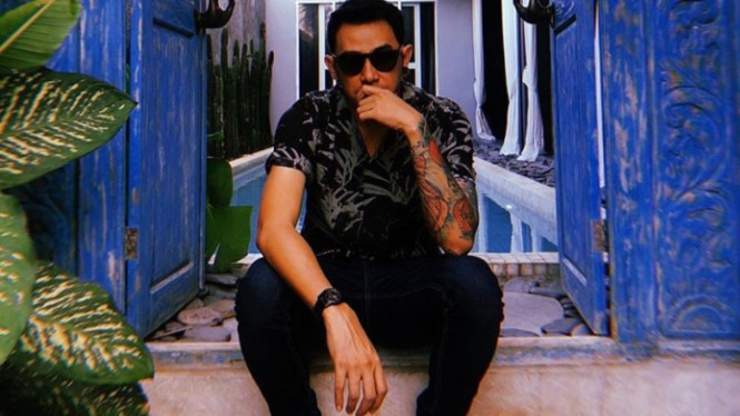 Instagram/vickynit13