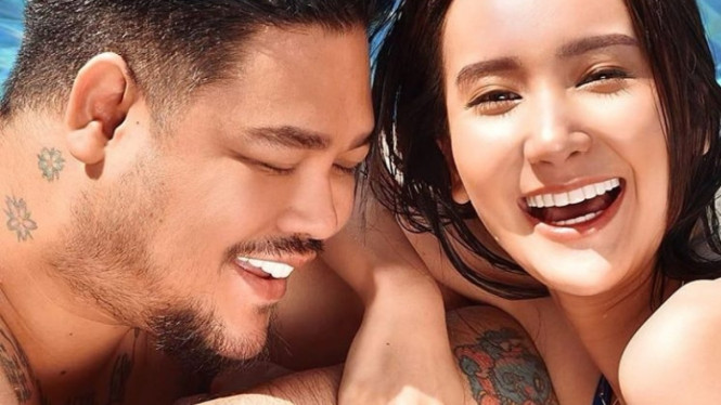 Instagram/bellaapriliasant