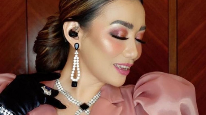 Instagram/rezaartameviaofficial