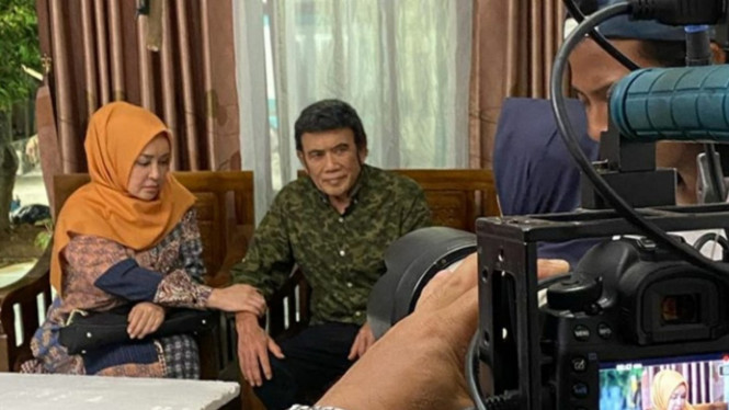 instagram/chintamiatmanegara